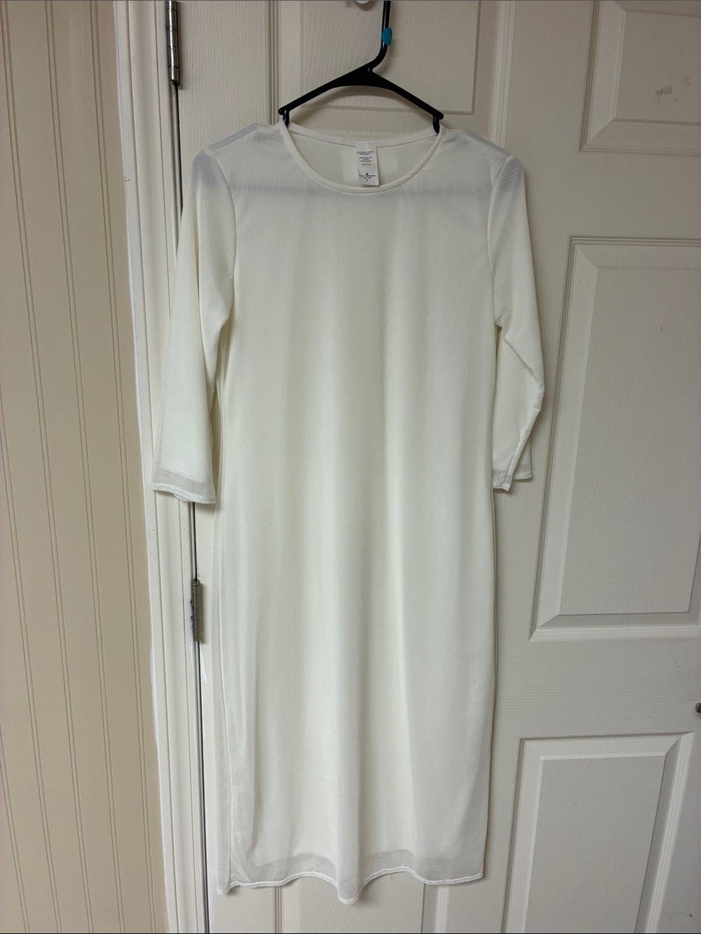 Women's Simple Crewneck Long Sleeve White Dress